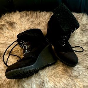 Black Booties Wedge Heel Furry Ankle Boots size 7